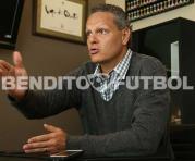 Esteban Paz confirmó que Liga tiene un preacuerdo con Hernán Barcos y Felipe Rodríguez.