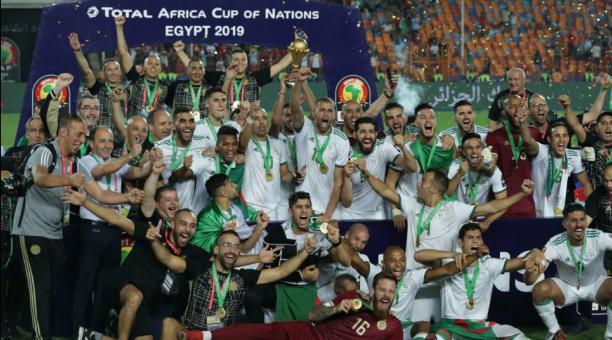 La selección de Argelia quedó campeón de la Copa África de Naciones, tras derrotas 1-0 a Senegal. Foto: EFE