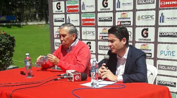 Tito Manjarrez en rueda de prensa junto a Juan Pablo Felix. Foto: El Nacional