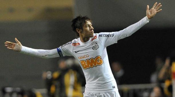 El Santos aspira a llevarse un buen dinero con el traspaso de Neymar al PSG.