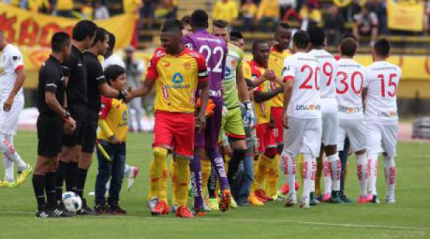 Imagen de un partido entre Aucas y Liga de Quito del Campeonato Ecuatoriano 2016