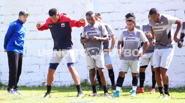 El plantel del Deportivo Quito se entrena en el complejo de Carcelén, para su partido ante Mineros