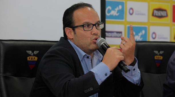 Francisco Egas sigue firme al frente de la Federación Ecuatoriana de Fútbol (FEF).
