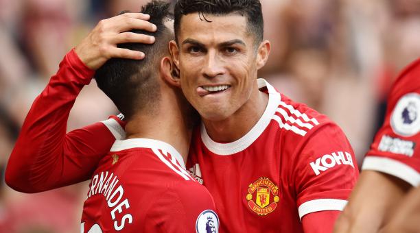 Cristiano Ronaldo sonríe mientras celebra uno de sus primeros goles con la camiseta del Manchester United, en su regreso a ese club. Foto: EFE