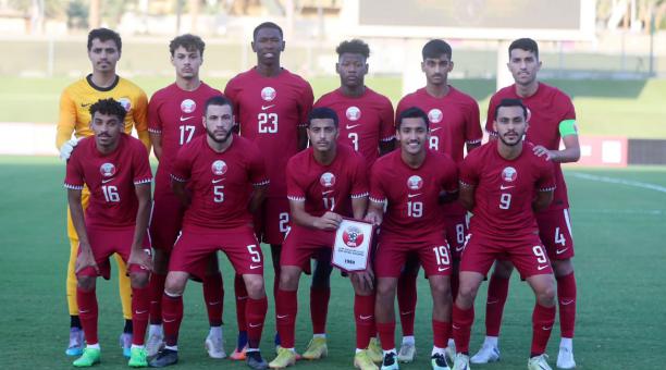 Selección de Qatar en uno de sus amistosos previos al Mundial. Foto: Twitter @QFA_EN