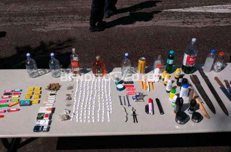 La Policía decomisó estos objetos a los hinchas que llegaron desde otras provincias en bus