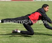 Christian Mora se entrena, cuando militó en el Deportivo Cuenca, antes de viajar al fútbol chino