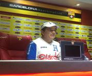 El técnico de Honduras, Jorge Luis Pinto, dio  una conferencia de prensa en la víspera del partido con Ecuador, en el estadio Capwell. Foto: Ronald Ladines