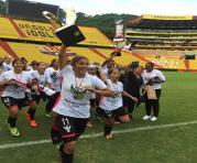 Las chicas de Unión Española, bicampeona del fútbol femenino ecuatoriano. Foto: Ronald Ladines