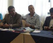 Dirigentes de los equipos de fútbol ecuatoriano reunidos en Guayaquil tratando el tema de la Liga Profesional en el 2014 Foto: Ronald Ladines / EL COMERCIO