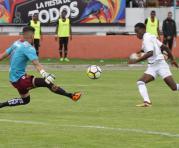 El momento que Anderson Julio marca el gol para Liga de Quito