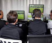 Imagen de árbitros en un curso de videoarbitraje de la Conmebol