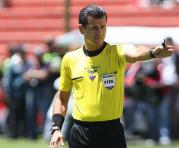 Carlos Vera, árbitro ecuatoriano que estuvo en el Mundial Brasil 2014