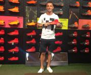 Damián Díaz, futbolista de Barcelona, renovó con la marca Nike
