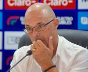 El entrenador uruguayo Alfredo Arias en rueda de prensa