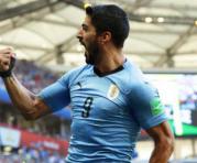 Luis Suárez de Uruguay celebra después de anotar la ventaja 1-0 ante Arabia Saudita