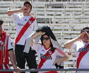 Los hinchas de River Plate en Argentina se quedaron sin ver a su equipo en la revancha en el Monumental. Foto:  AFP