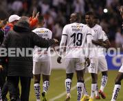 Jugadores de Liga de Quito celebran uno de los goles frente a San José, en la Copa Libertadores