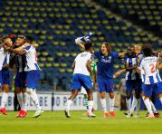 Los jugadores del Porto celebraron el triunfo y el título ante el Sporting de Lisboa. Foto: AFP