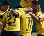 Jugadores de Chacaritas celebran uno de los goles marcados en la LigaPro Serie B de 2022. Foto: Twitter @Chacaritas_CP.
