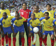 Plantel de Ecuador en la previa de su partido contra Alemania en Berlín en el Mundial de 2006. Foto: Facebook FIFA World Cup.