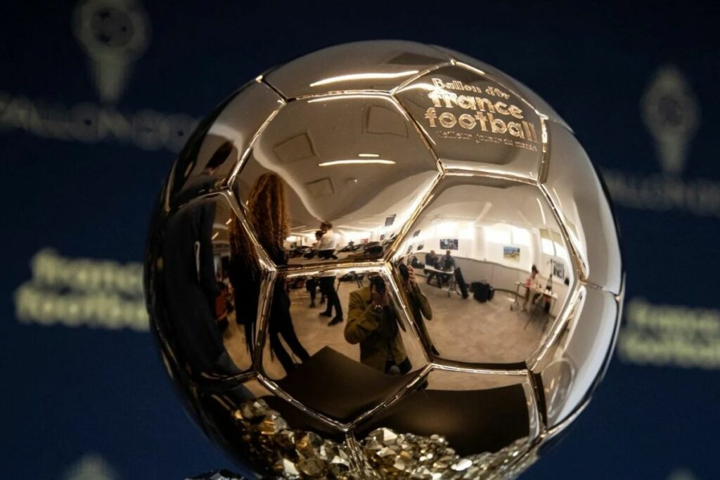 Willian Pacho destaca entre los nominados al Balón de Oro 2026
