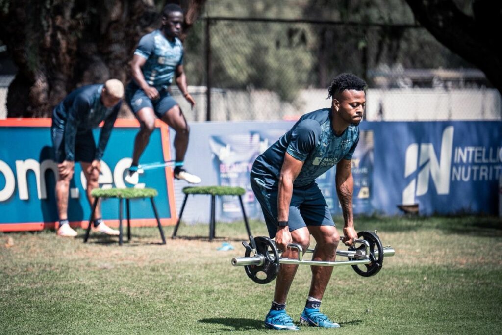 Liga afina su equipo para recibir a Barcelona SC